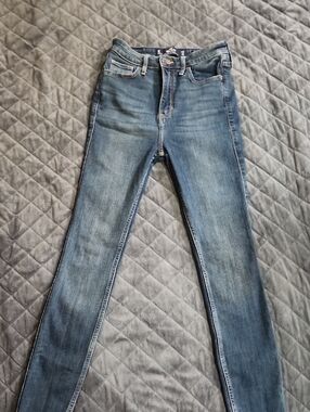 Hollister Ultra High-Rise Super Skinny Jeans in Faded Blue